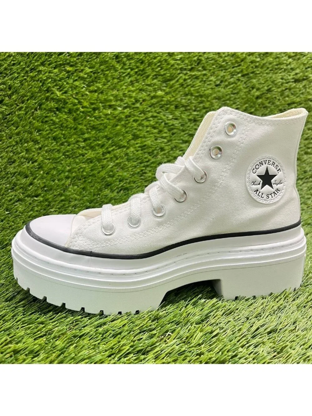 Converse CTAS Lugged Heel Platform Womens Size 5.5 White Athletic Shoes Sneakers
